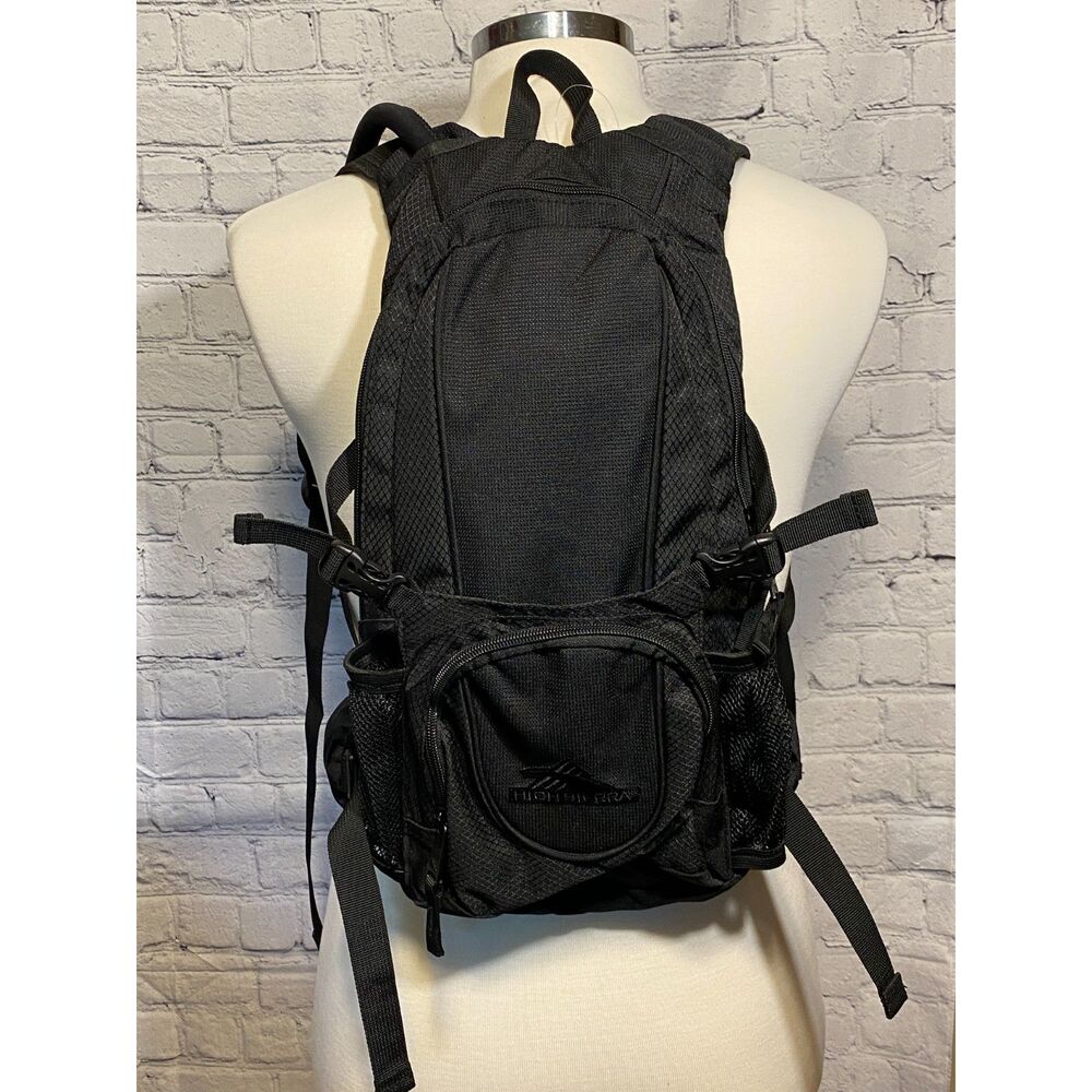 High Sierra for Leed's Drench Hydration Pack Backpack Black Brand New